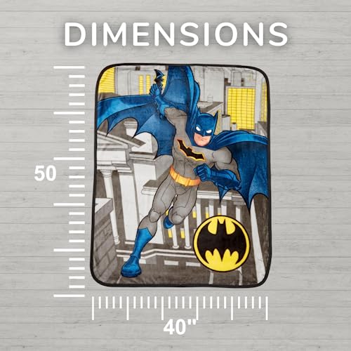 Franco Batman DC Comics Kids Bedding Super Soft Silk Touch Throw, 40 in x 50 in, (Official Licensed Product)